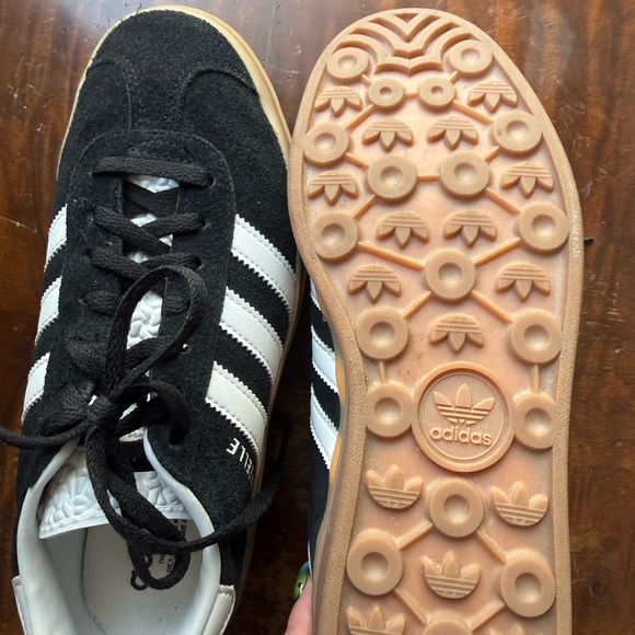 Adidas | Black & White Platform Gazelle - Picture 5 of 7